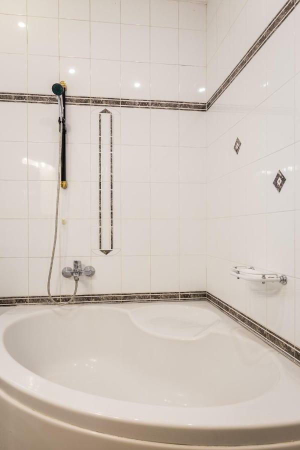 Classy 2 Bedroom Apartment Near Acropolis & Metro Athén Kültér fotó